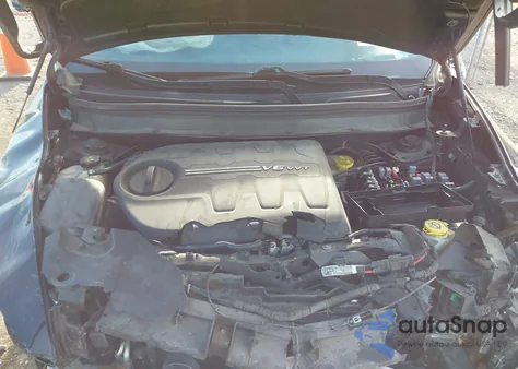 2015 Jeep Cherokee Limited z USA, uszkodzony, nr VIN 1C4PJLDSXFW539403